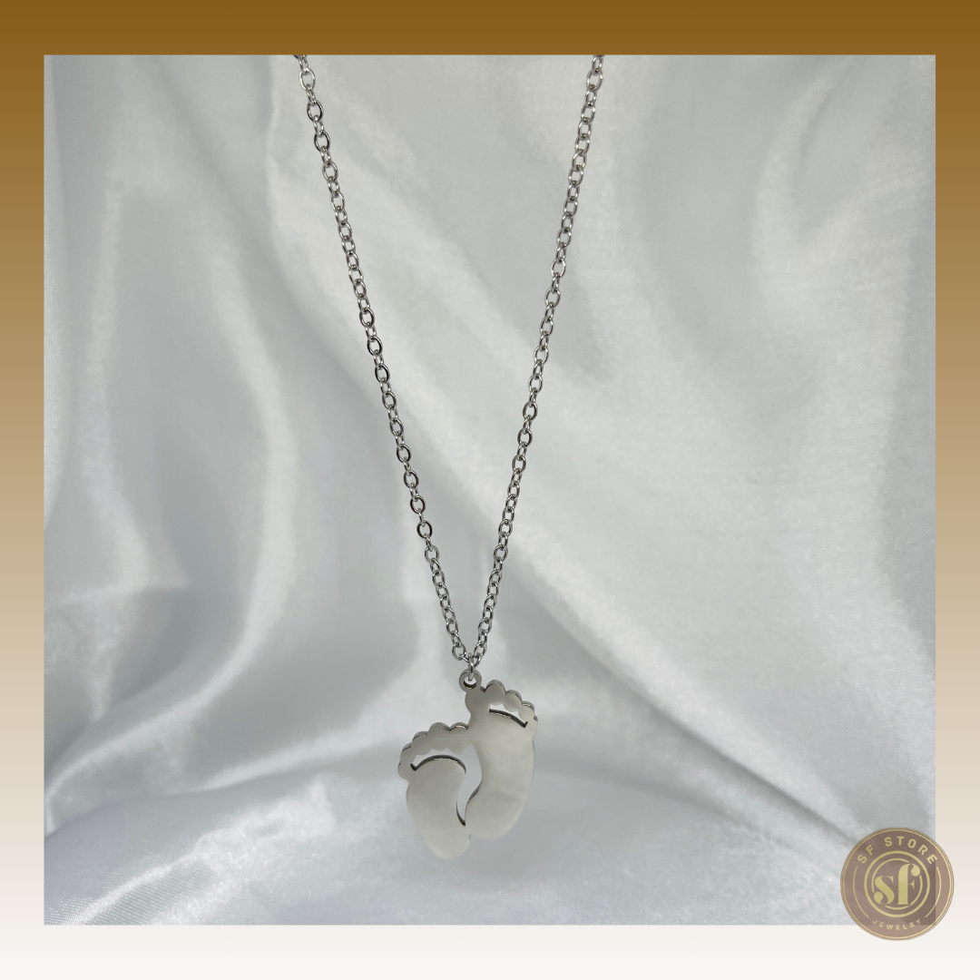 Colar personalizado Pegadas de Amor