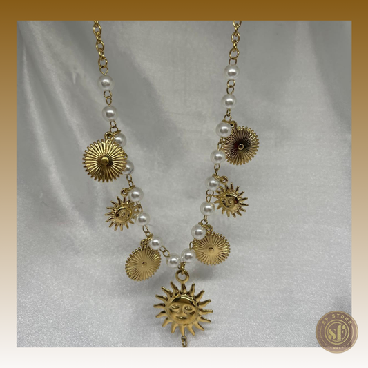 Colar Summer com pérolas (pendente sol)